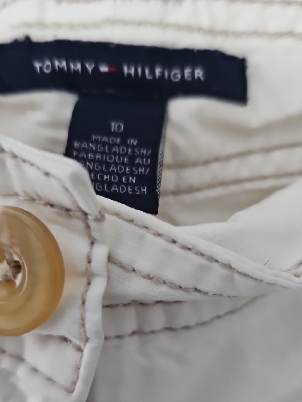 Tommy Hilfiger White Women's Cargo Utility Shorts - Picture 2 of 4